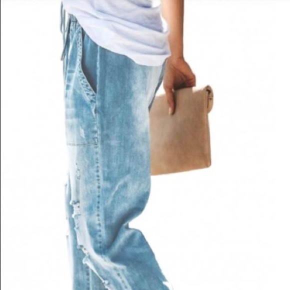 Winter Sale❄️ Bad & Bougie Jogger - Picture 3 of 5